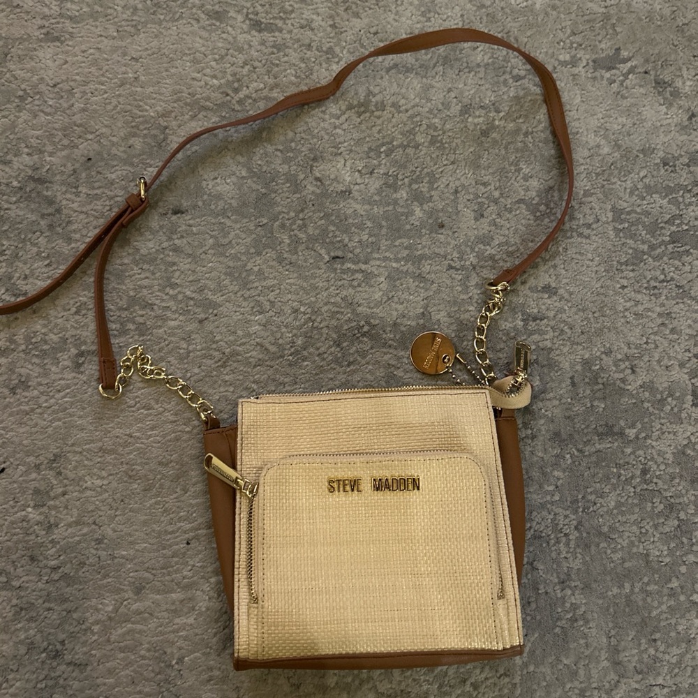 Steve Madden Black and Gold Interior Bag